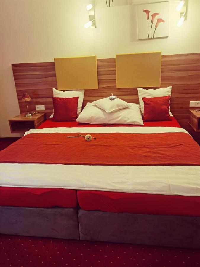 Lion Blue Point Hotel Tulln An Der Donau Exterior foto