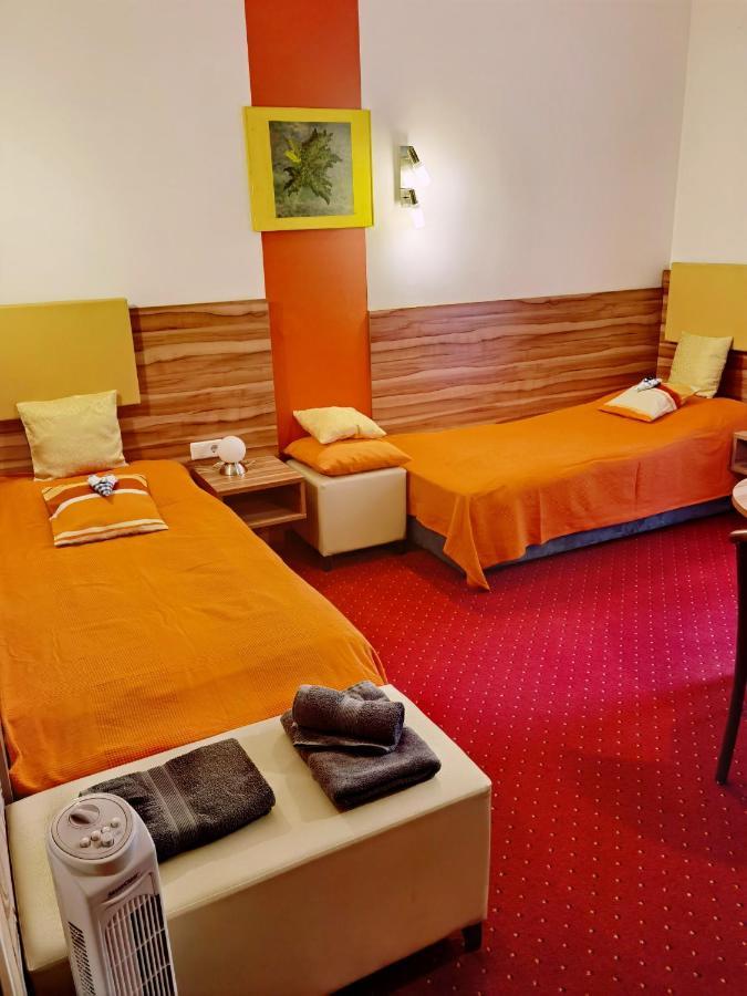 Lion Blue Point Hotel Tulln An Der Donau Exterior foto