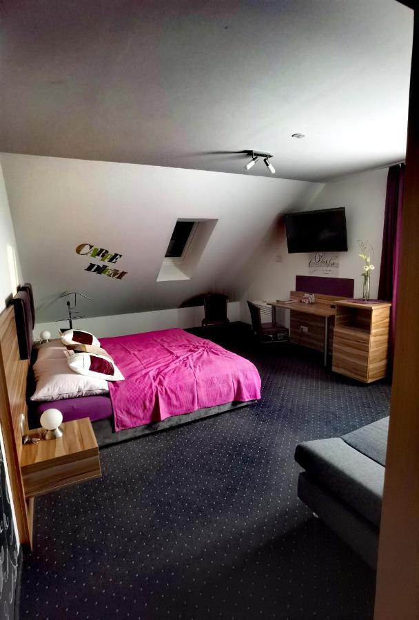Lion Blue Point Hotel Tulln An Der Donau Exterior foto