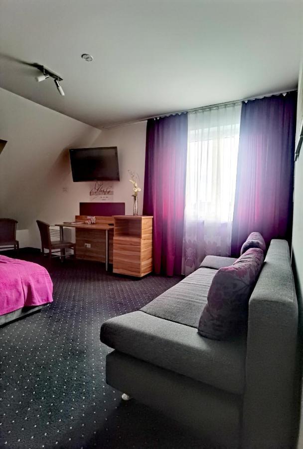 Lion Blue Point Hotel Tulln An Der Donau Exterior foto